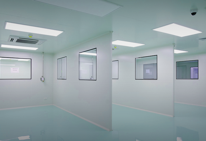 Cleanroom Wall at Ceiling